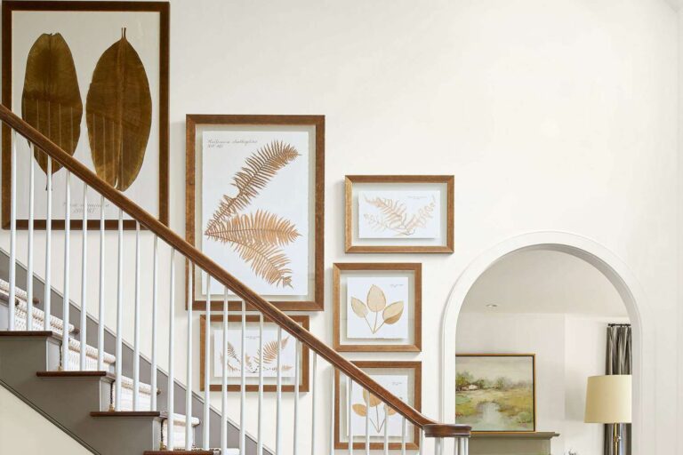 Making an Entrance Staircase Decorating Ideas to Impress